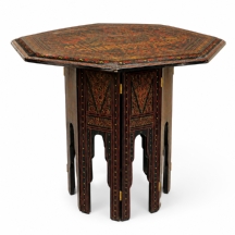 שולחן תה מתקפל בורמזי מעוטר בלכה (Pan Yun Lacquer)