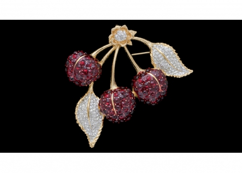 סיכה מתוצרת: 'סברובסקי' (Swarovski crystal)