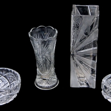 לוט של ארבעה כלים עשויים זכוכית וקריסטל (X4)