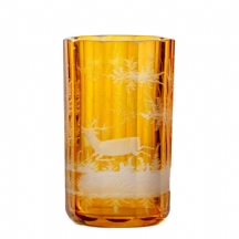 מציאה - כוס בוהמית עשויה זכוכית מרובדת בגוון לבן על ענבר