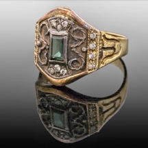 טבעת עתיקה עשויה זהב