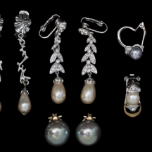 חמישה זוגות עגילי אופנה ישנים