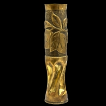 אגרטל ישן עשוי מתרמיל פגז מתקופת מלחמת העולם הראשונה (פליז)
