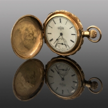 שעון כיס עתיק עשוי מתכת מצופה זהב, תוצרת אלג'ין (ELGIN).