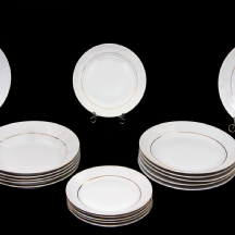 סט צלחות ישנות