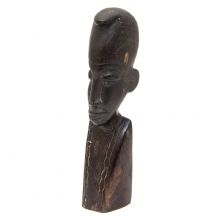 פסל אפריקאי עשוי עץ