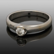 טבעת מתוצרת 'H. Stern'