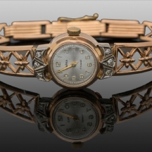 שעון יד רוסי לאישה עשוי זהב