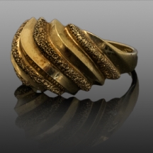 טבעת זהב בדגם גלים