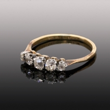 טבעת עתיקה ויקטוריאנית, עשויה זהב צהוב 18 קארט